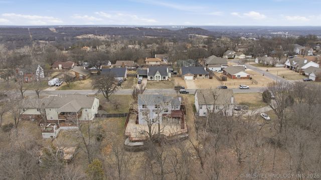 1226 Forest Lane, Catoosa, OK 74015