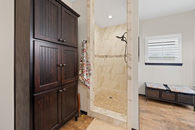 4515 E Renfro Street, Alvarado, TX 76009