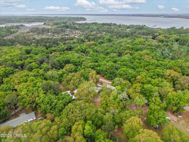 85 Friendship Lane, Beaufort, SC 29907