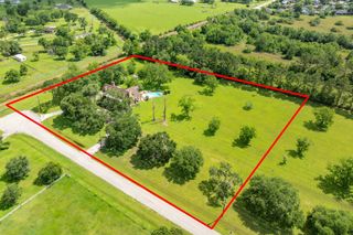 3003 Sky Ranch Drive, Alvin, TX 77511
