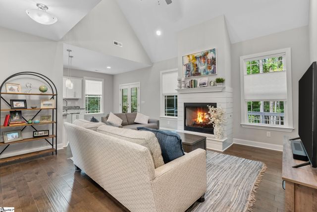 8 Spur Drive, Travelers Rest, SC 29690