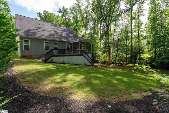8 Spur Drive, Travelers Rest, SC 29690