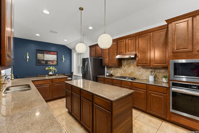 24939 CLOUDY CRK, San Antonio, TX 78255