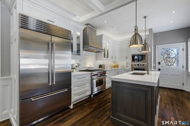 2 Old Church Road 1, Greenwich, CT 06830