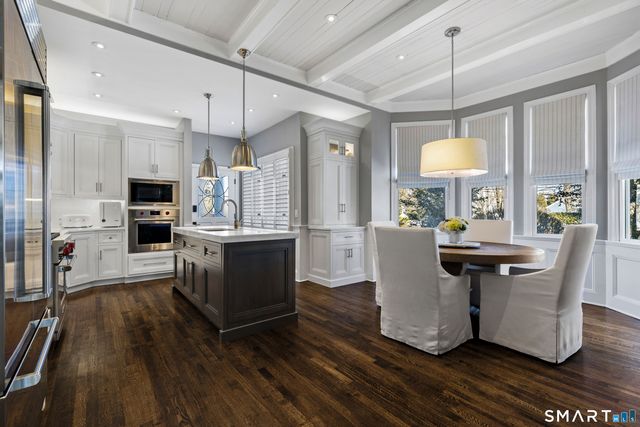 2 Old Church Road 1, Greenwich, CT 06830