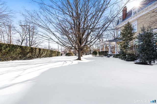 2 Old Church Road 1, Greenwich, CT 06830