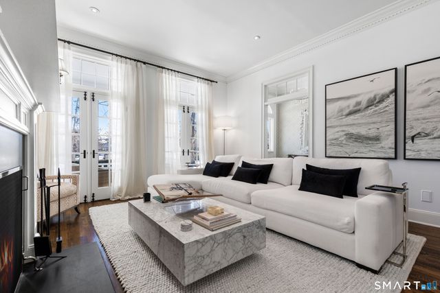 2 Old Church Road 1, Greenwich, CT 06830