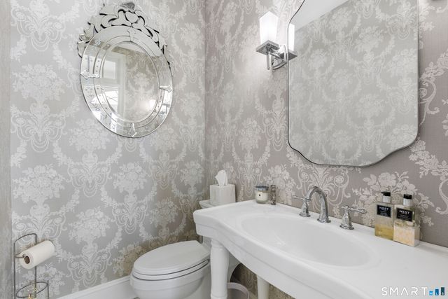 2 Old Church Road 1, Greenwich, CT 06830