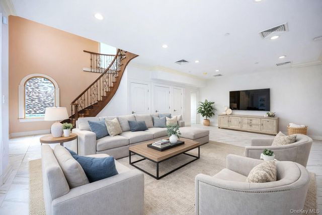 10-42 Utopia Parkway, Beechhurst, NY 11357