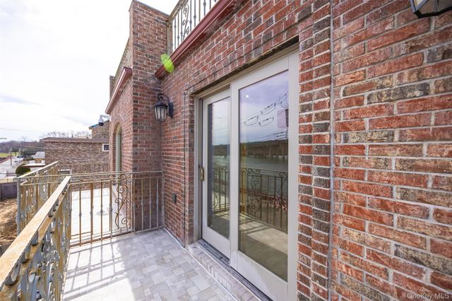 10-42 Utopia Parkway, Beechhurst, NY 11357