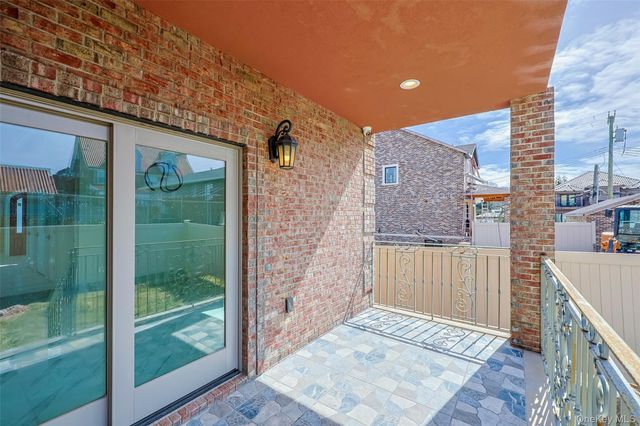 10-42 Utopia Parkway, Beechhurst, NY 11357