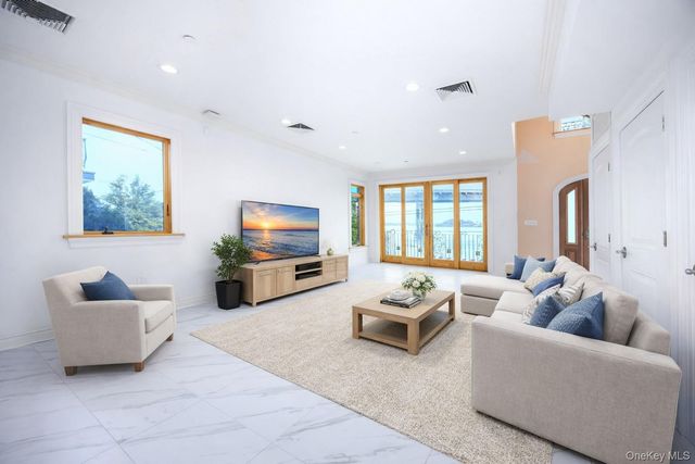 10-42 Utopia Parkway, Beechhurst, NY 11357