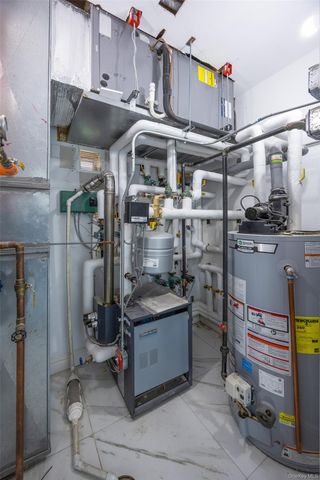 10-42 Utopia Parkway, Beechhurst, NY 11357