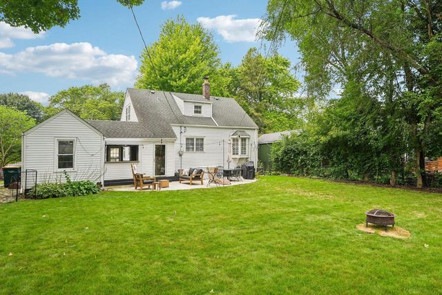 5726 S 113th STREET, Hales Corners, WI 53130