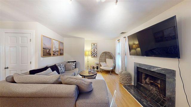 1603 Plainfield Pike D5, Johnston, RI 02919