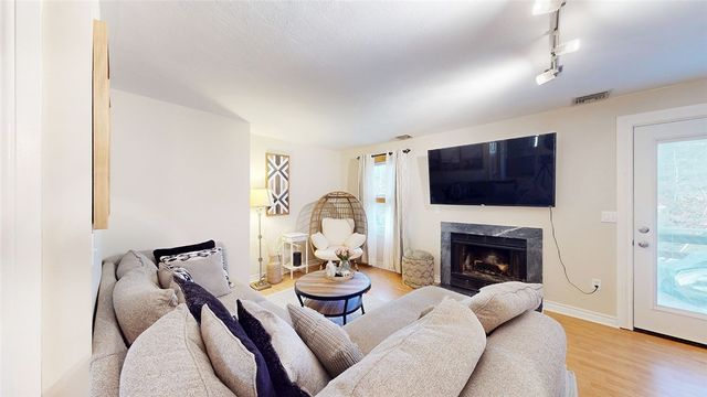 1603 Plainfield Pike D5, Johnston, RI 02919