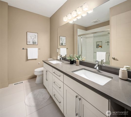 4025 Burton Place W, Seattle, WA 98199