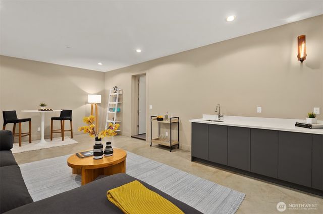 4025 Burton Place W, Seattle, WA 98199