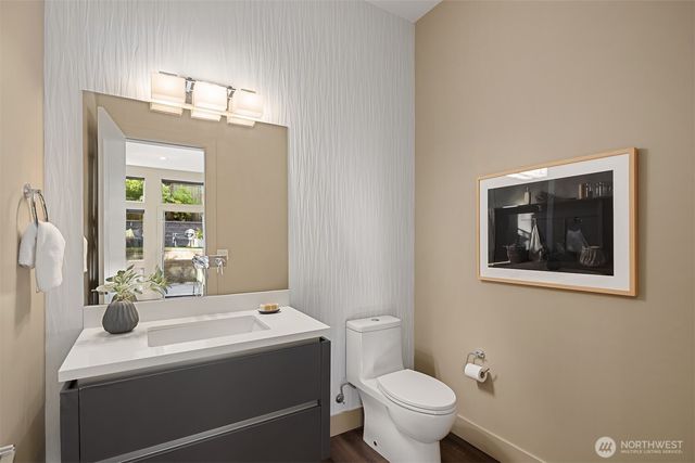 4025 Burton Place W, Seattle, WA 98199