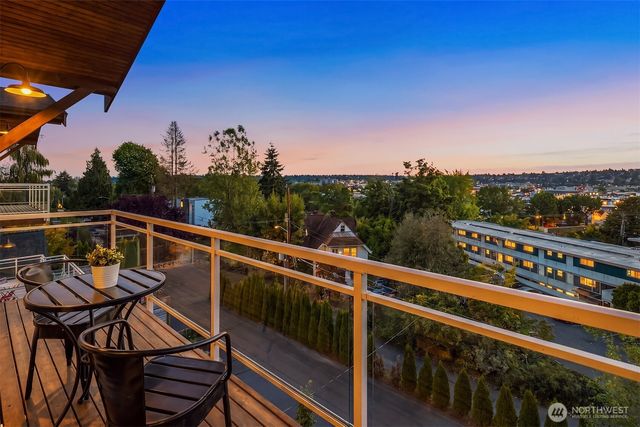 4025 Burton Place W, Seattle, WA 98199