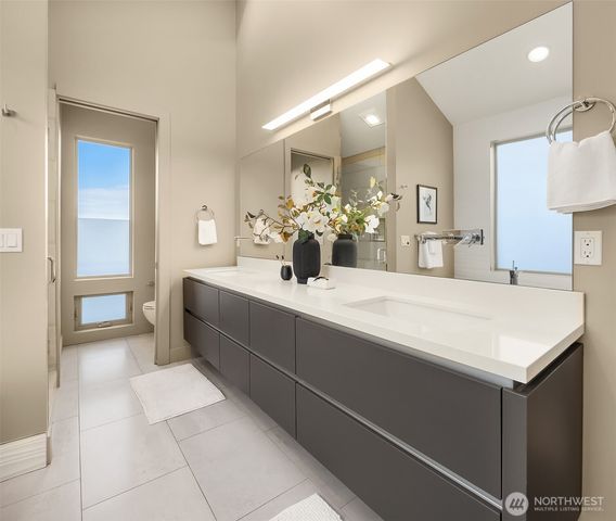 4025 Burton Place W, Seattle, WA 98199