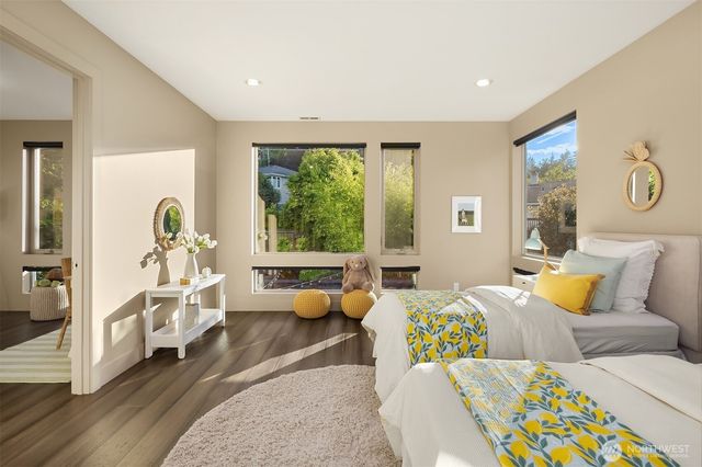 4025 Burton Place W, Seattle, WA 98199