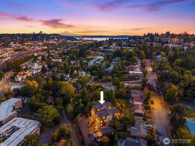 4025 Burton Place W, Seattle, WA 98199