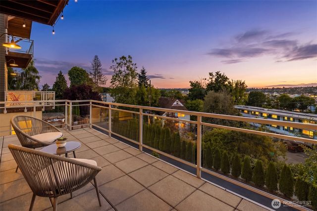4025 Burton Place W, Seattle, WA 98199