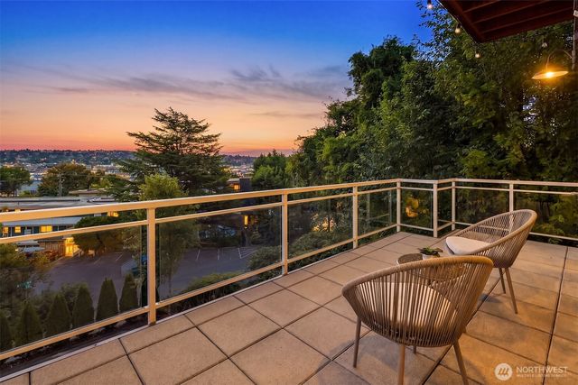 4025 Burton Place W, Seattle, WA 98199