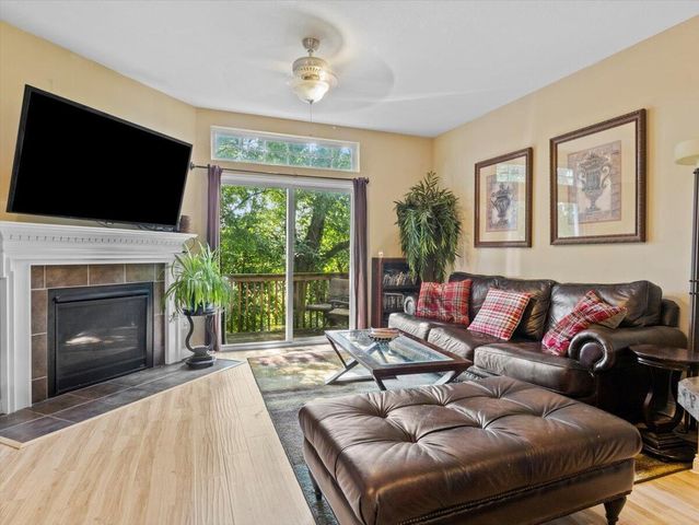 2741 Acarie Drive, Columbus, OH 43219