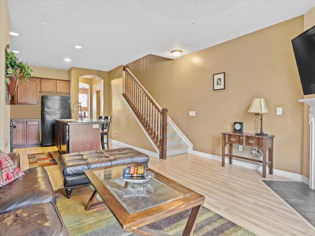 2741 Acarie Drive, Columbus, OH 43219