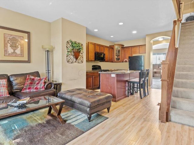 2741 Acarie Drive, Columbus, OH 43219