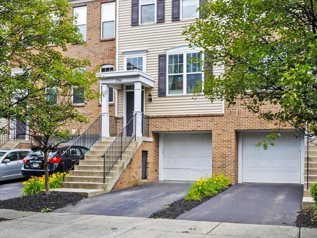 2741 Acarie Drive, Columbus, OH 43219