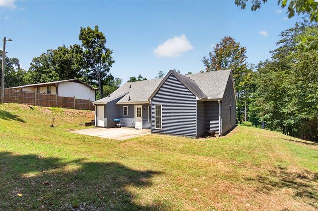 420 Sherwood Drive, Seneca, SC 29678