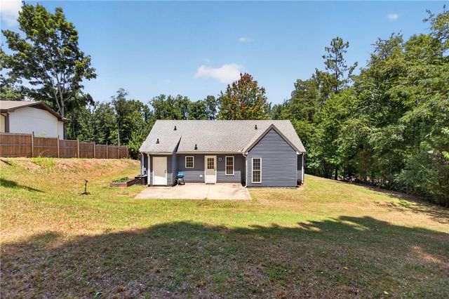 420 Sherwood Drive, Seneca, SC 29678