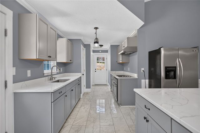 420 Sherwood Drive, Seneca, SC 29678