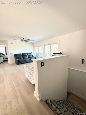 1509 Oregon Court, Waterford Charter Township, MI 48327