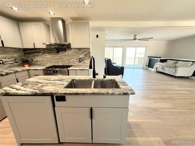 1509 Oregon Court, Waterford Charter Township, MI 48327