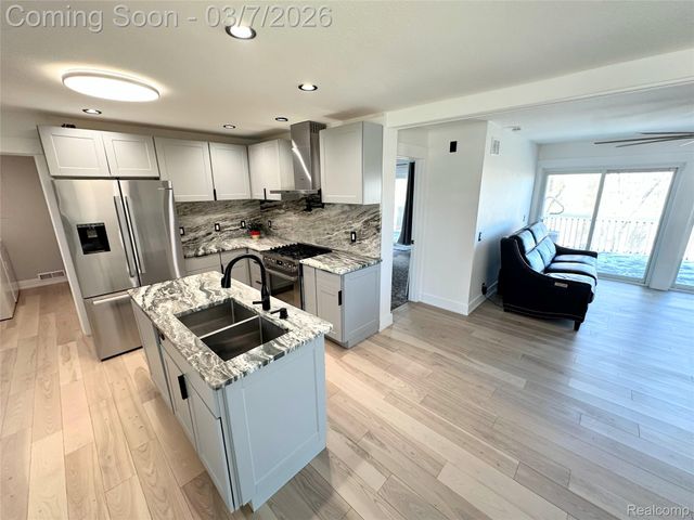 1509 Oregon Court, Waterford Charter Township, MI 48327