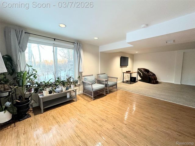 1509 Oregon Court, Waterford Charter Township, MI 48327