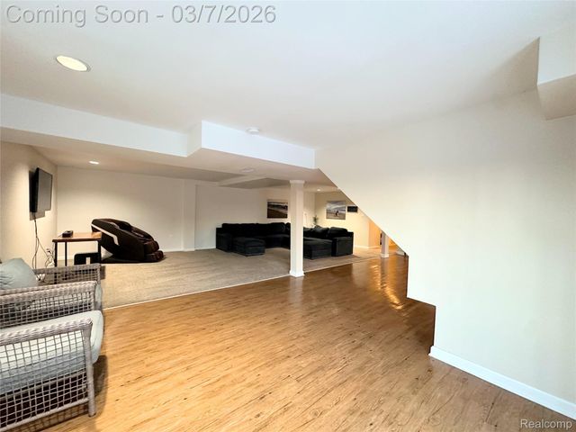 1509 Oregon Court, Waterford Charter Township, MI 48327