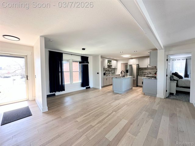 1509 Oregon Court, Waterford Charter Township, MI 48327