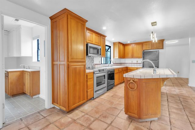 3665 Illinois Avenue, Corning, CA 96021