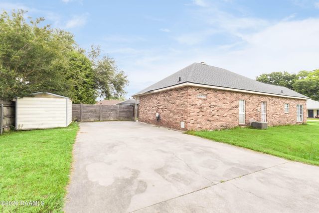 230 Caledonia Drive, Lafayette, LA 70508