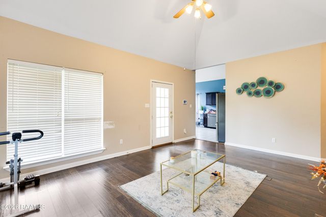 230 Caledonia Drive, Lafayette, LA 70508
