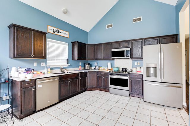 230 Caledonia Drive, Lafayette, LA 70508