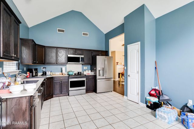 230 Caledonia Drive, Lafayette, LA 70508