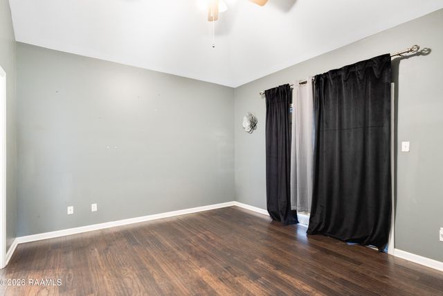 230 Caledonia Drive, Lafayette, LA 70508
