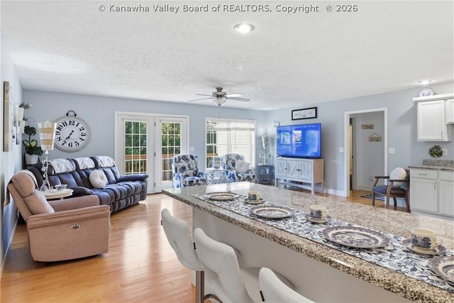65 Scottsdale Lane, Scott Depot, WV 25560