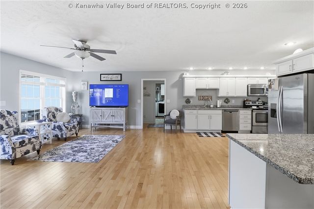 65 Scottsdale Lane, Scott Depot, WV 25560